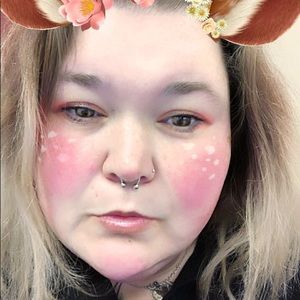 Meet your Posher, Courtney